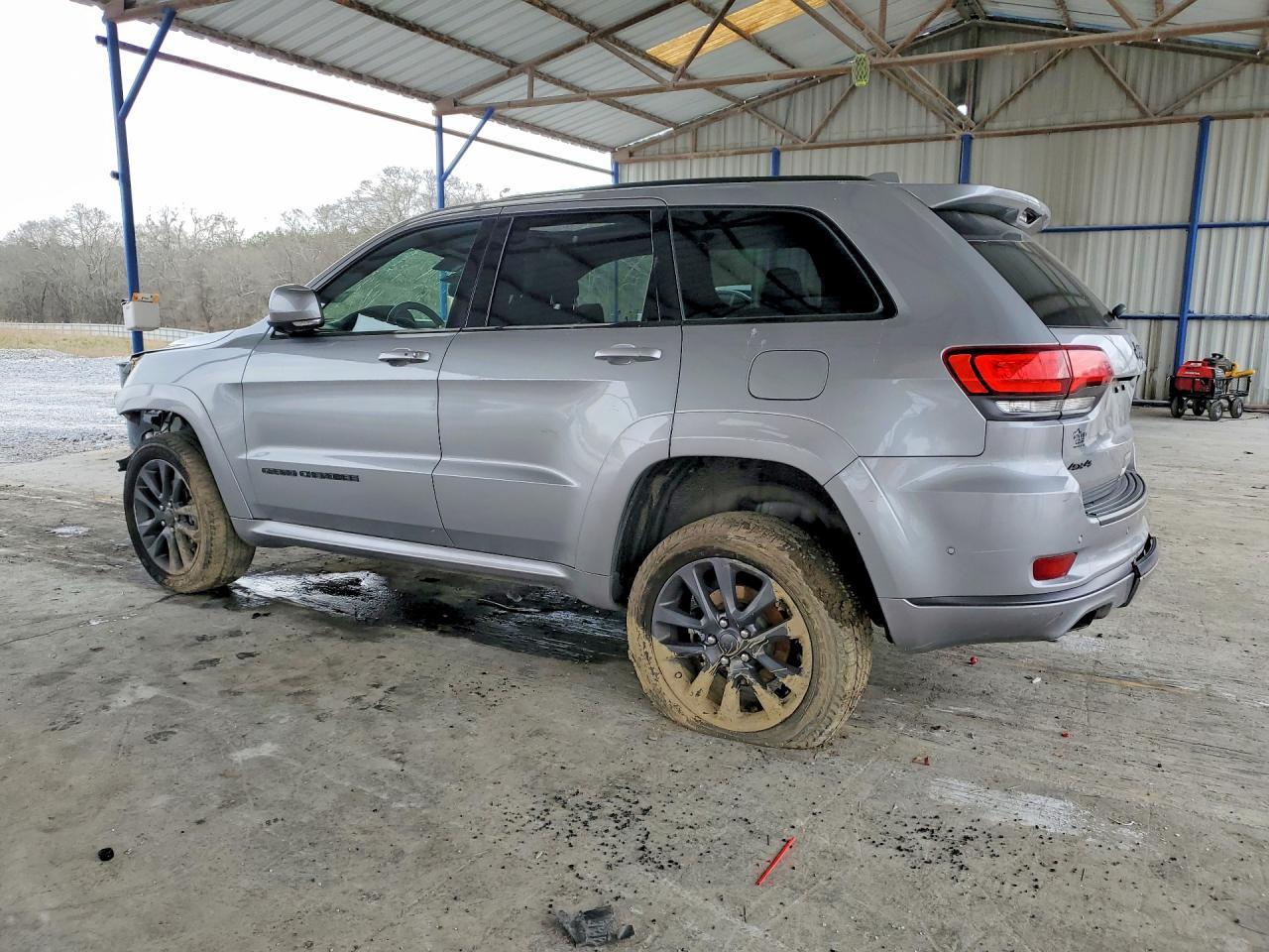 2019 Jeep Grand Cherokee Overland - Image 2