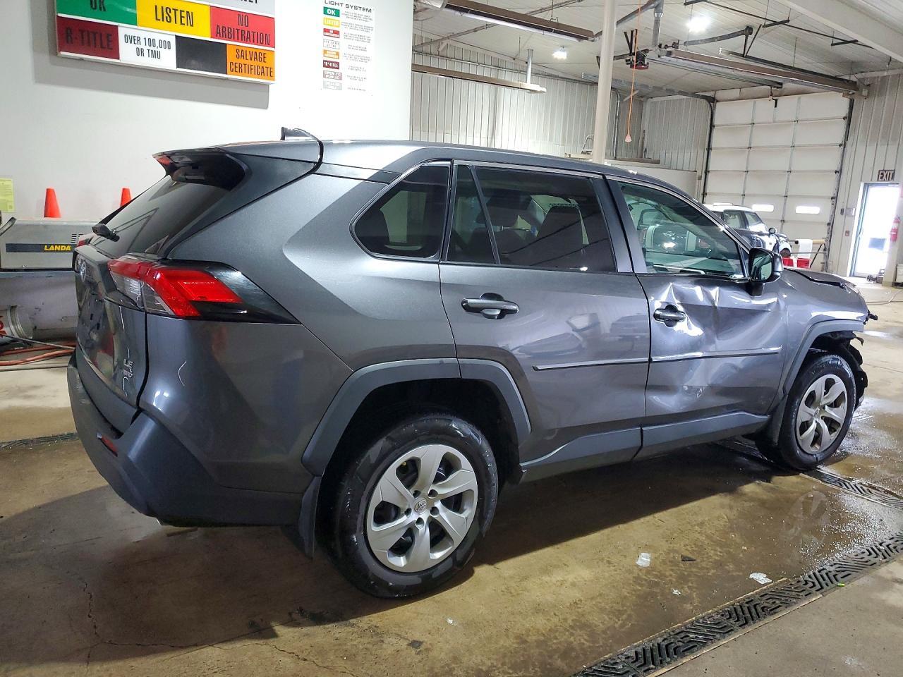 2022 Toyota Rav4 Le - Фото 3
