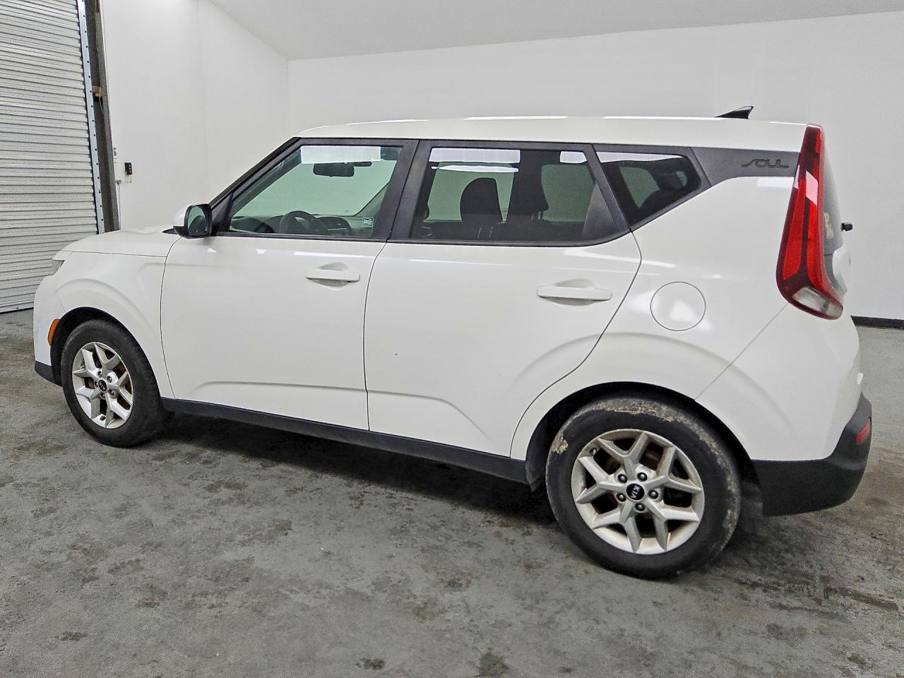2020 Kia Soul S - Фото 2