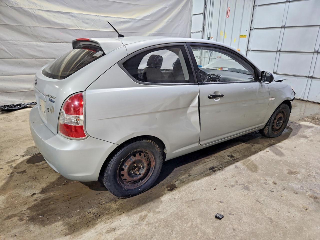 2010 Hyundai Accent Blue - Фото 3