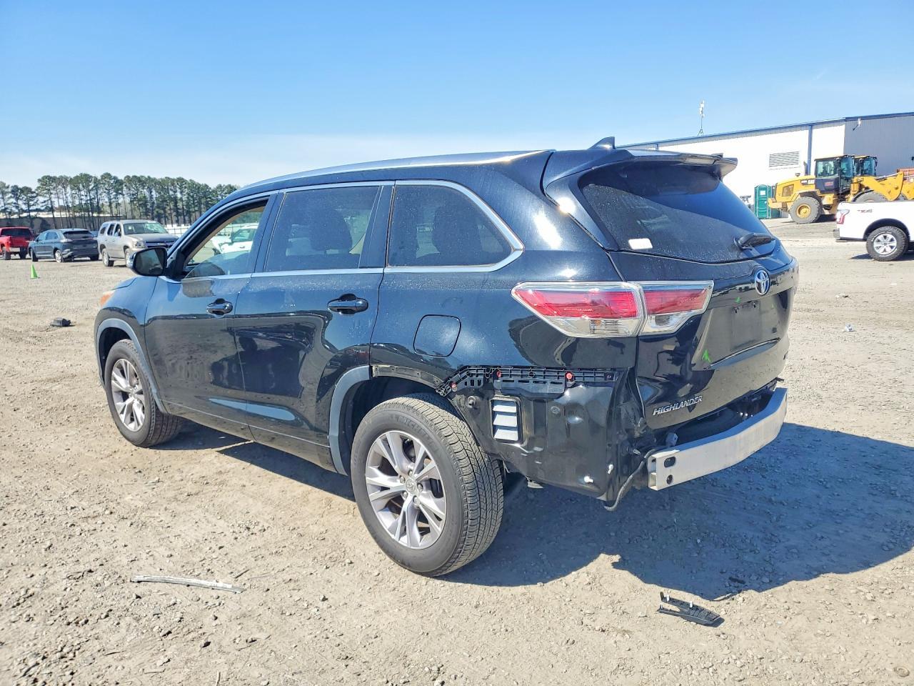 2015 Toyota Highlander Xle - Image 2