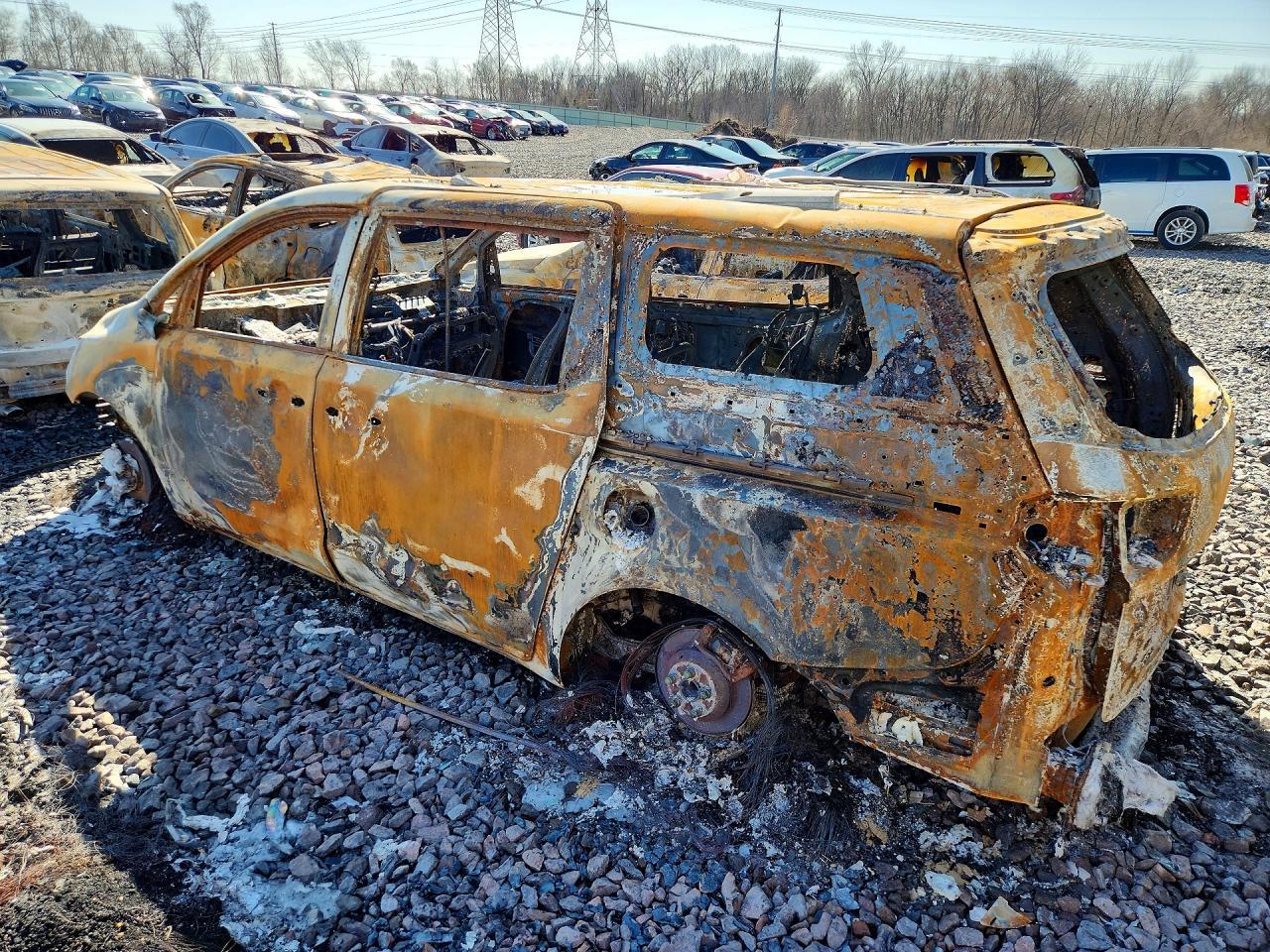 2016 Kia Sedona Lx - Image 2