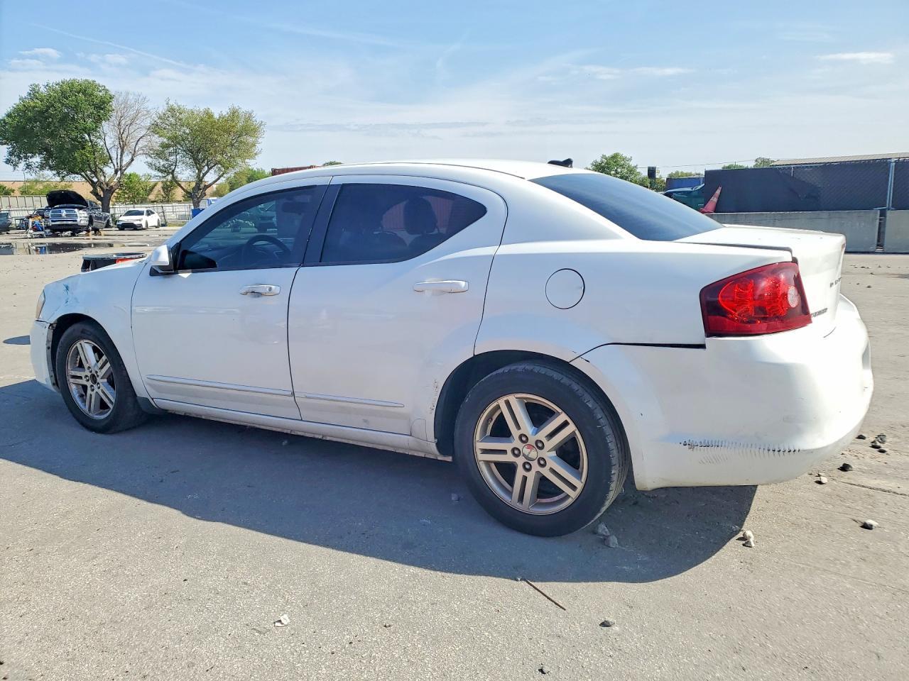 2012 Dodge Avenger Sxt - Фото 2
