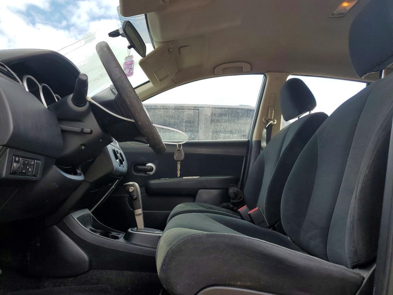 2011 Nissan Versa 1.8 S - Image 7