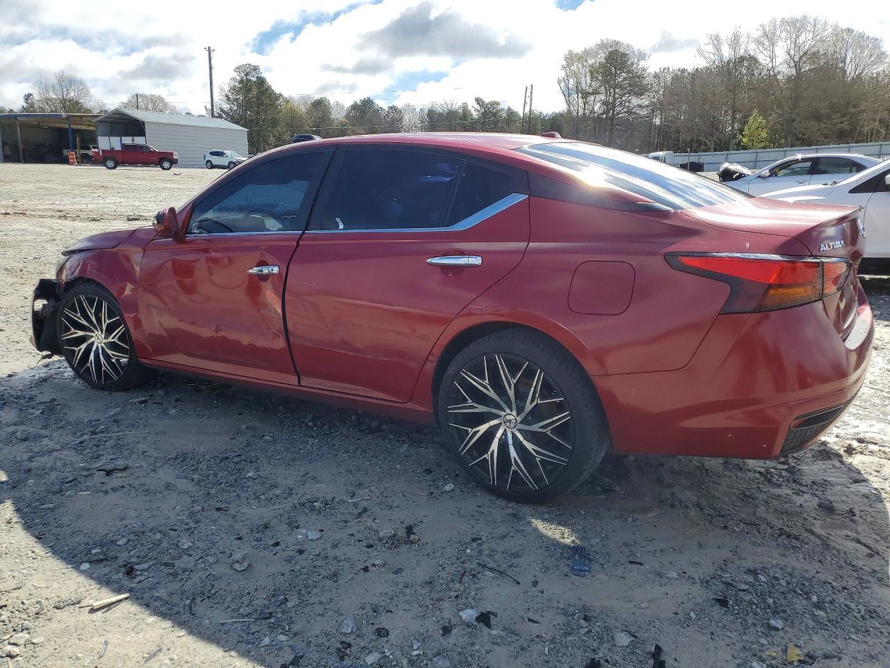 2020 Nissan Altima 2.5 S - Фото 2