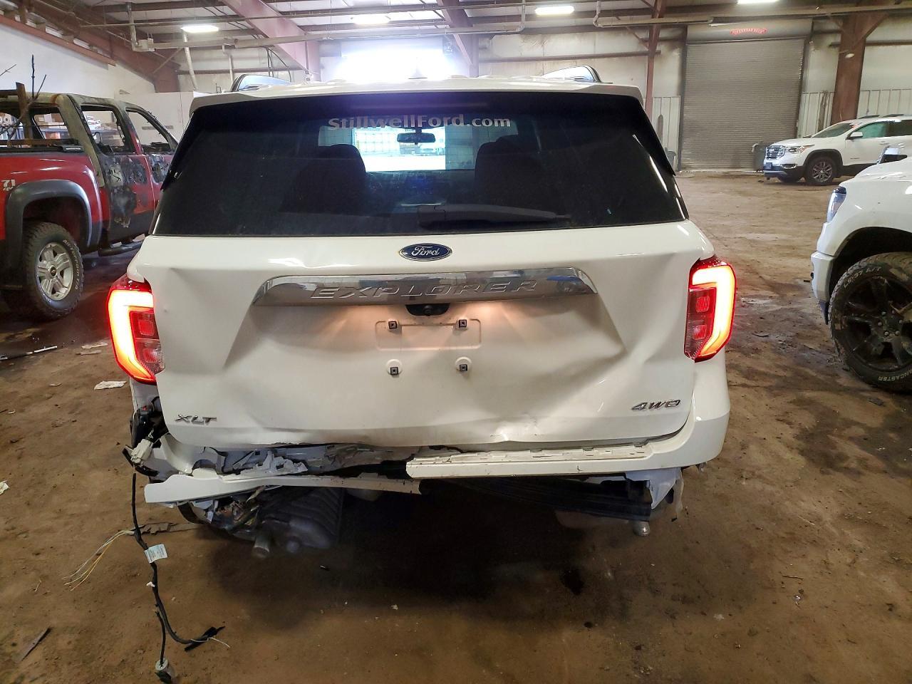 2022 Ford Explorer Xlt - Фото 6