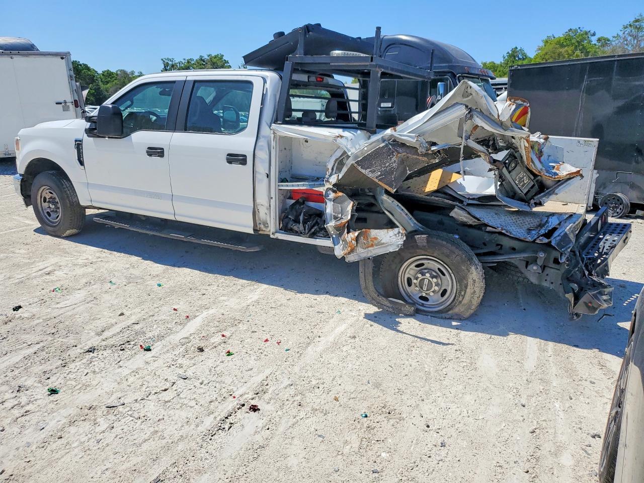 2021 Ford F250 Super Duty Utility / Service Truck - Фото 2