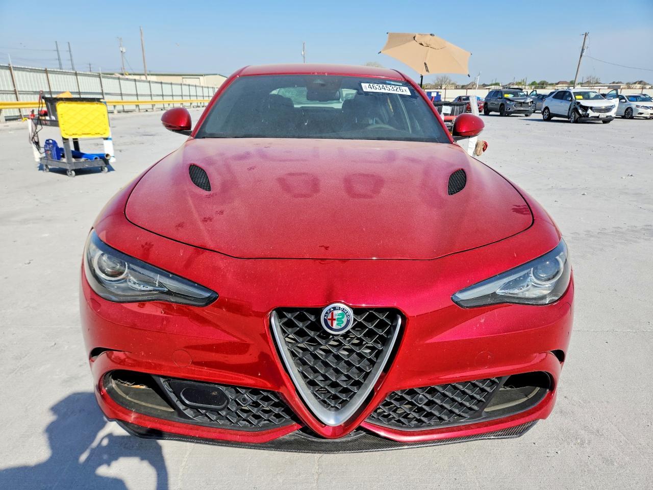 2017 Alfa Romeo Giulia Quadrifoglio - Фото 5