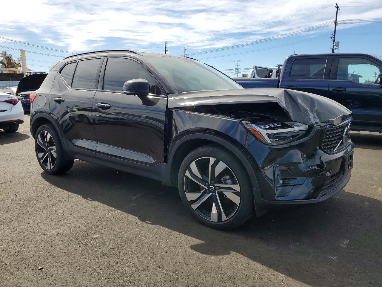 2024 Volvo Xc40 Plus - Фото 4