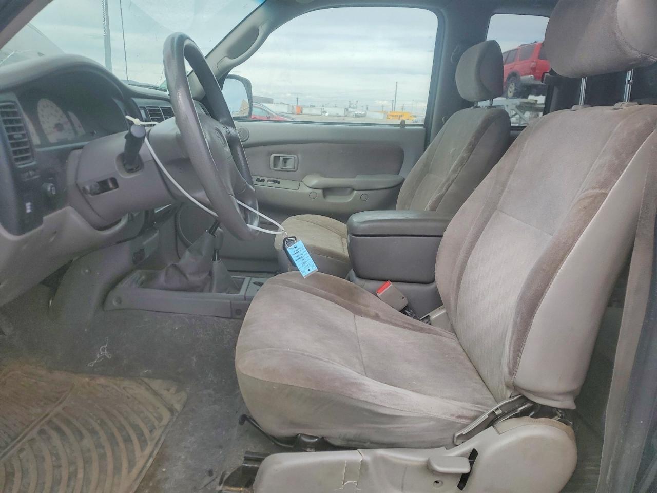 2004 Toyota Tacoma V6 - Image 7