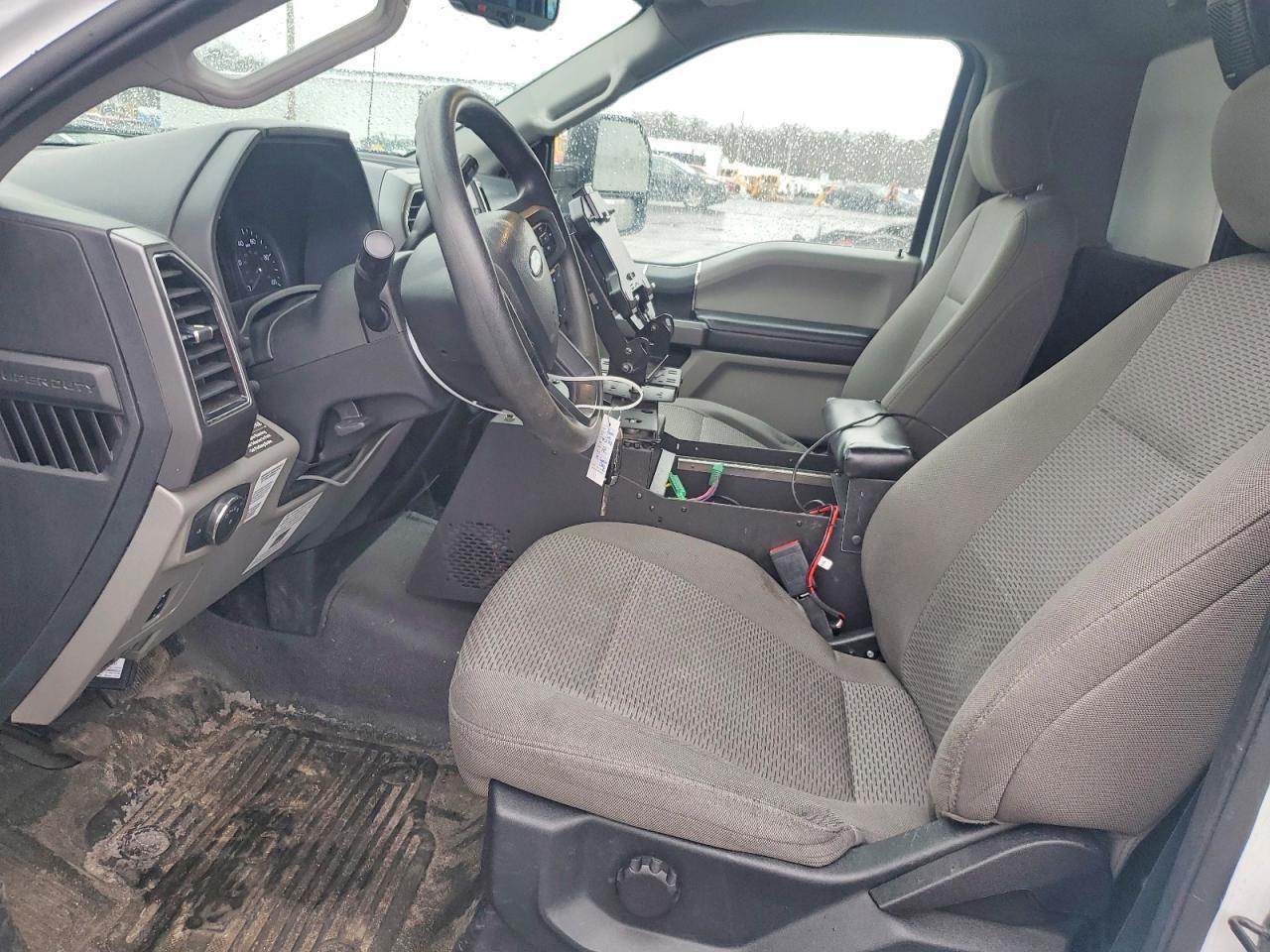 2020 Ford F550 Super Duty - Image 7
