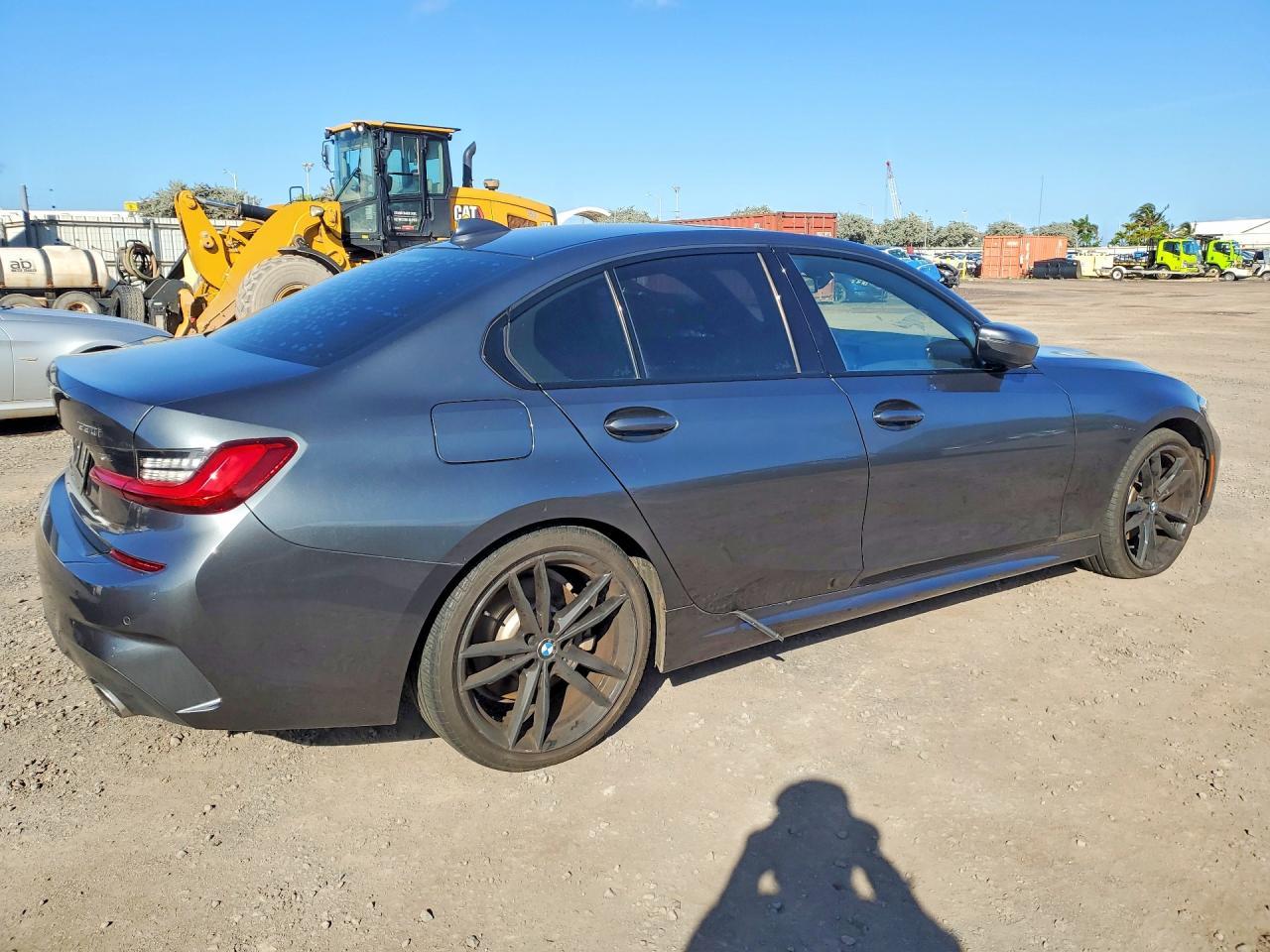 2019 BMW 330I - Фото 3