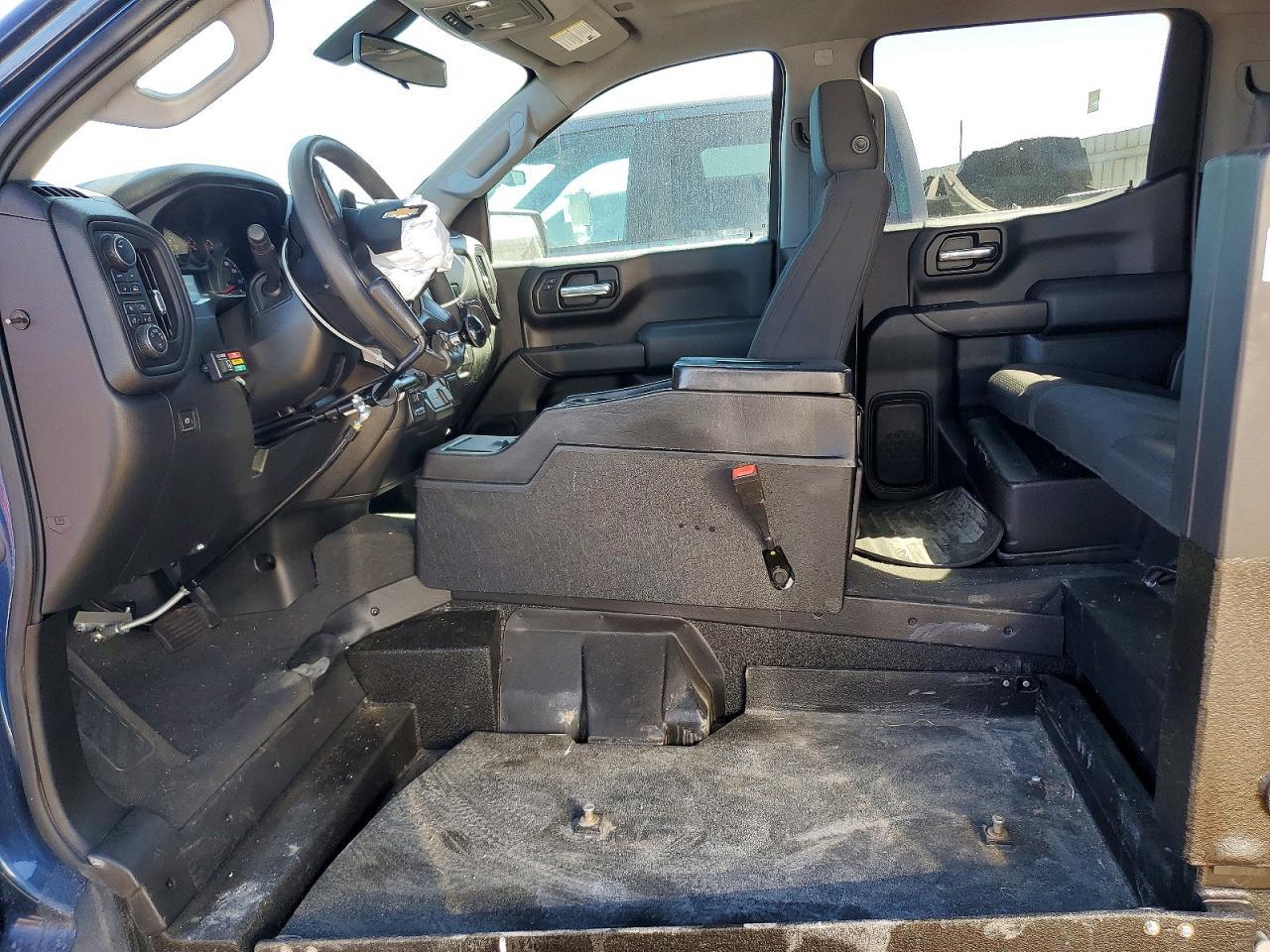 2021 Chevrolet Silverado K1500 Custom - Image 7