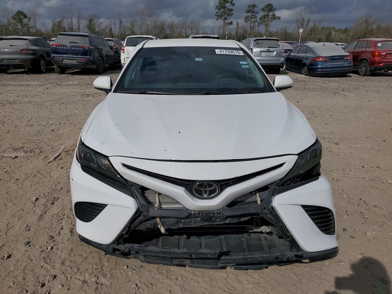 2020 Toyota Camry Se - Image 5