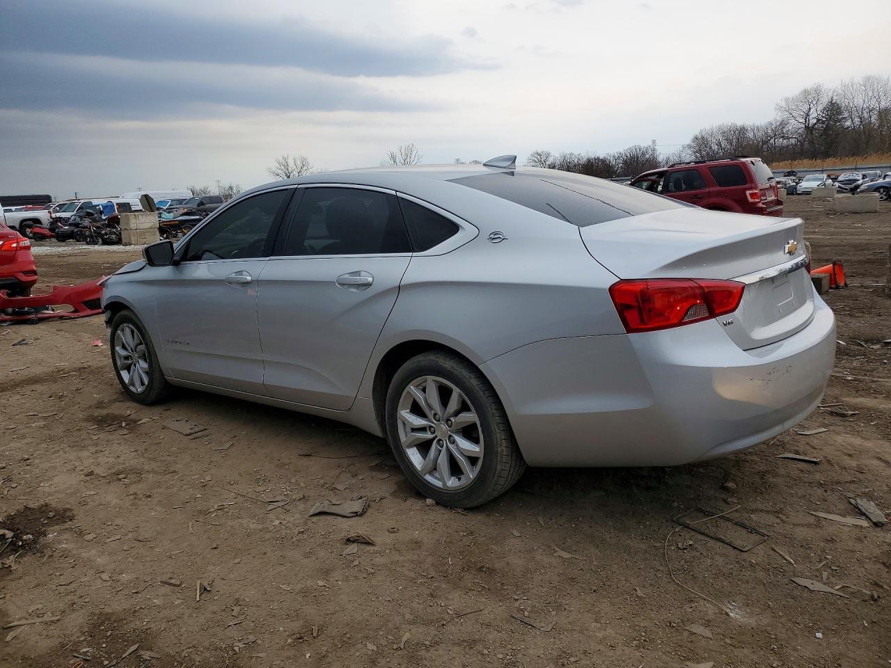 2018 Chevrolet Impala Lt - Фото 2