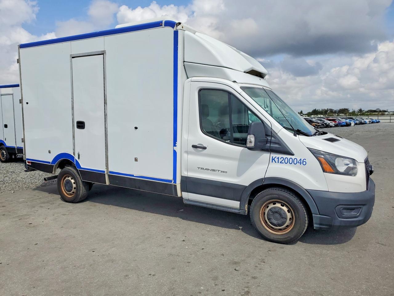 2020 Ford Transit Delivery Truck - Image 4