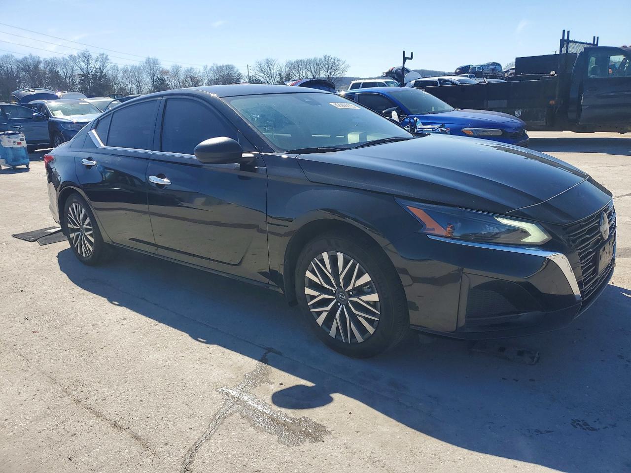 2024 Nissan Altima 2.5 Sv - Image 4