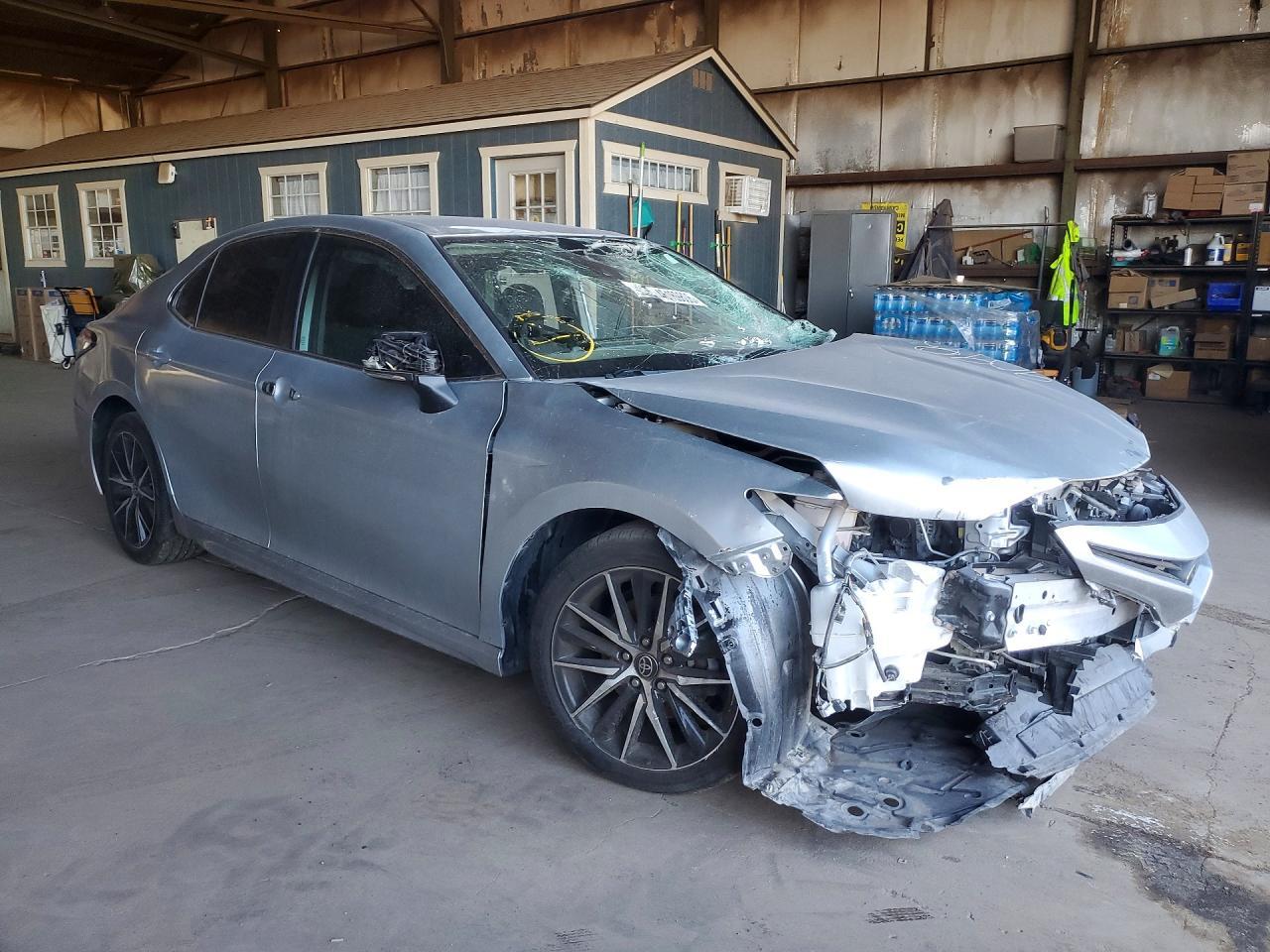 2022 Toyota Camry Se - Фото 4