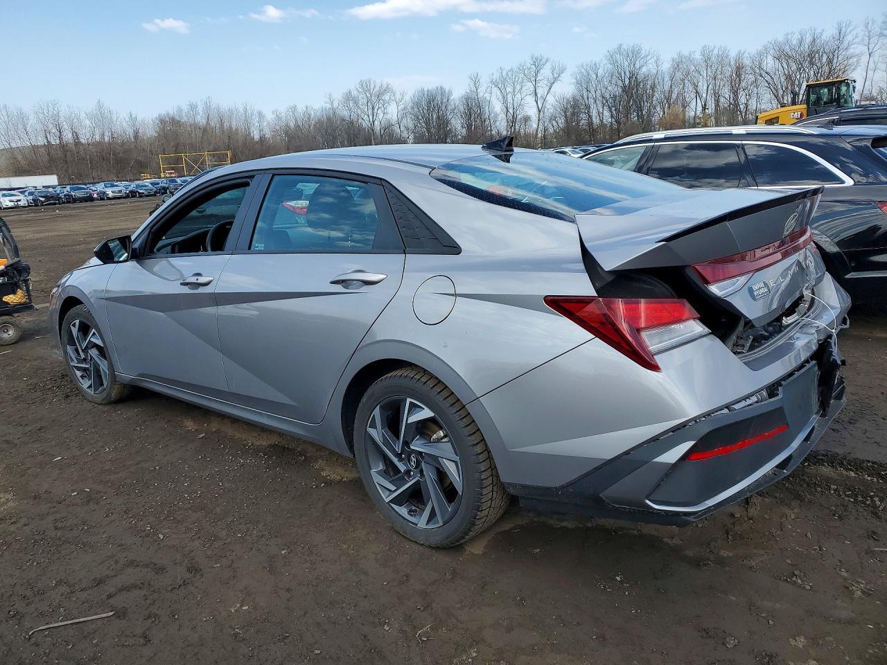 2025 Hyundai Elantra Sel Sport - Фото 2