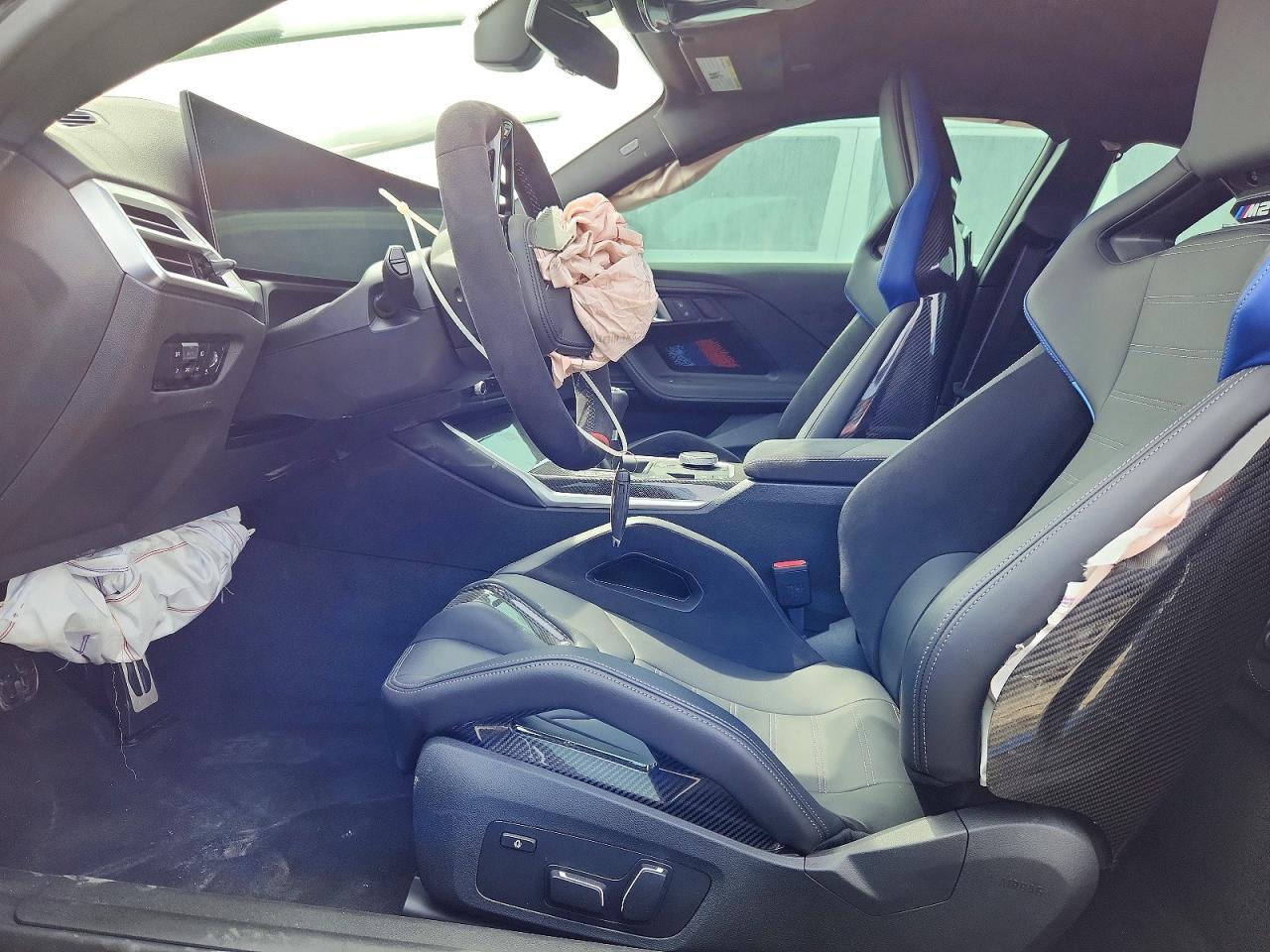 2025 BMW M2 - Фото 7