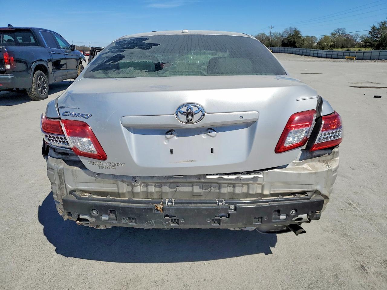 2011 Toyota Camry Base - Фото 6