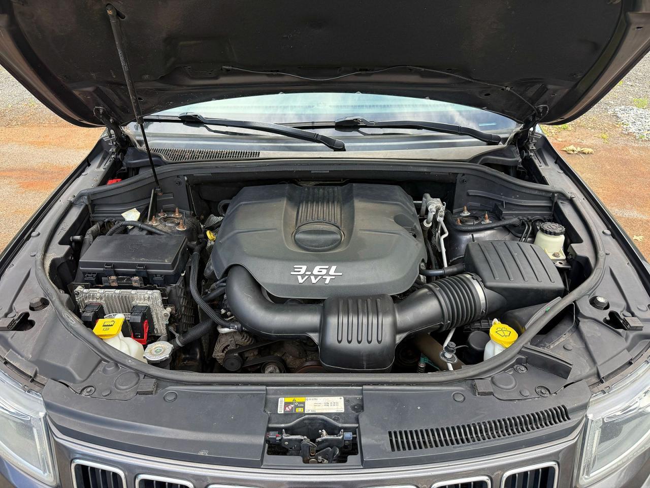 2014 Jeep Grand Cherokee Laredo - Image 7