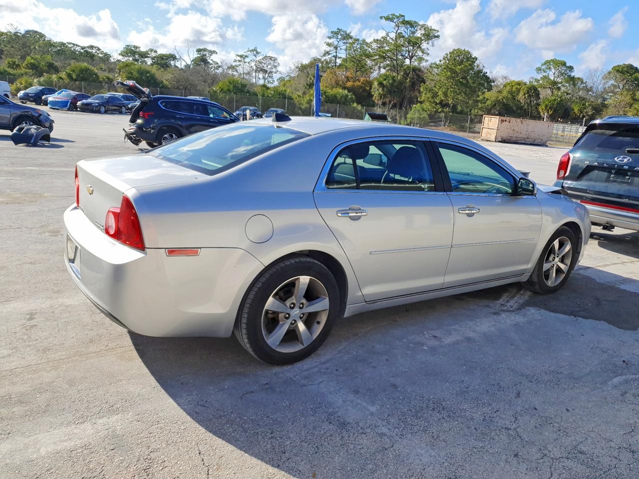 2012 Chevrolet Malibu 1Lt - Фото 3