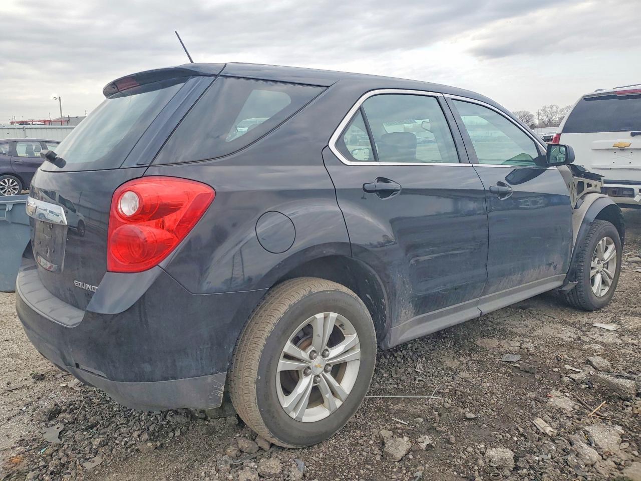 2013 Chevrolet Equinox - Image 3