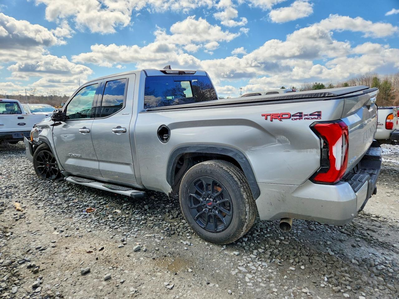 2022 Toyota Tundra Limited - Фото 2