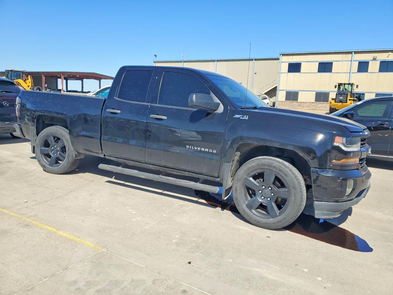 2016 Chevrolet Silverado C1500 - Image 4