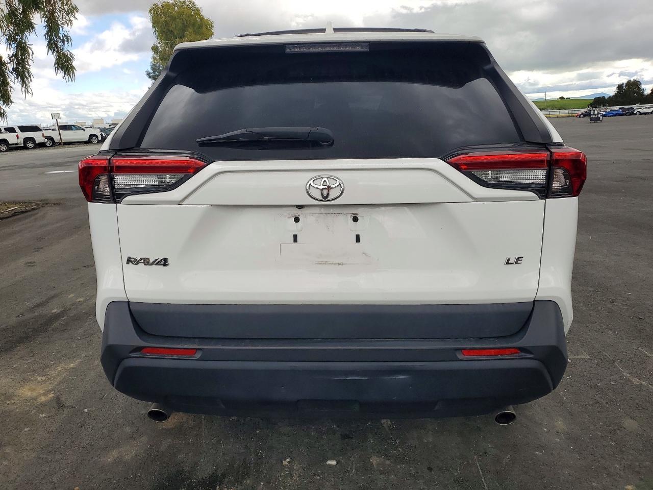 2021 Toyota Rav4 Le - Image 6