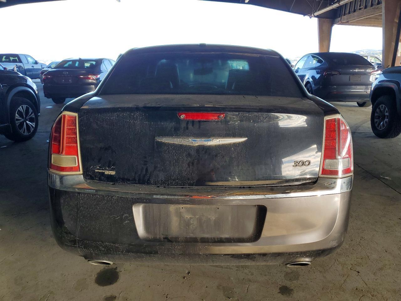 2012 Chrysler 300 - Фото 6