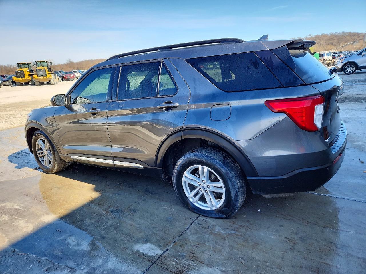 2020 Ford Explorer Xlt - Фото 2