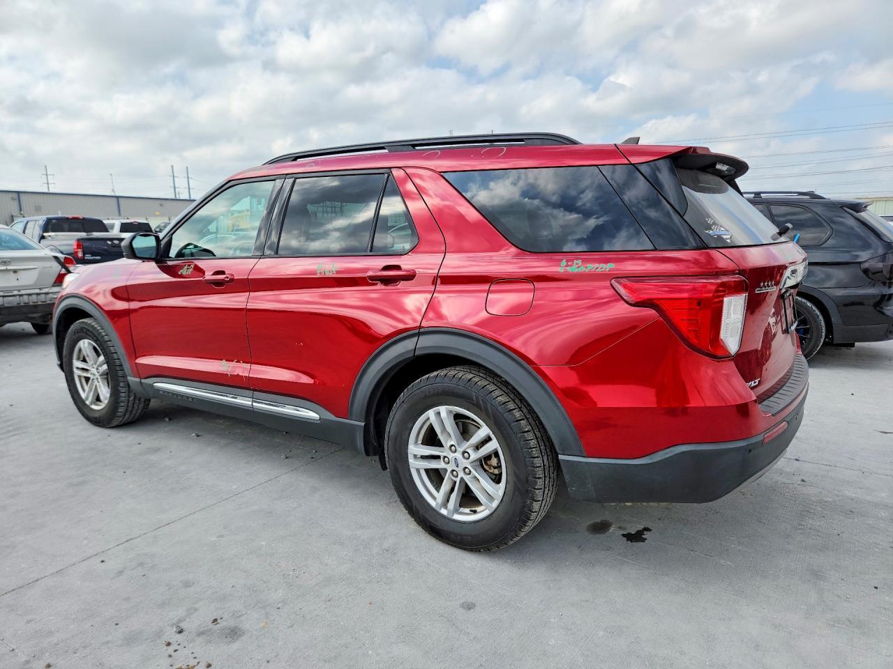 2021 Ford Explorer Xlt - Image 2