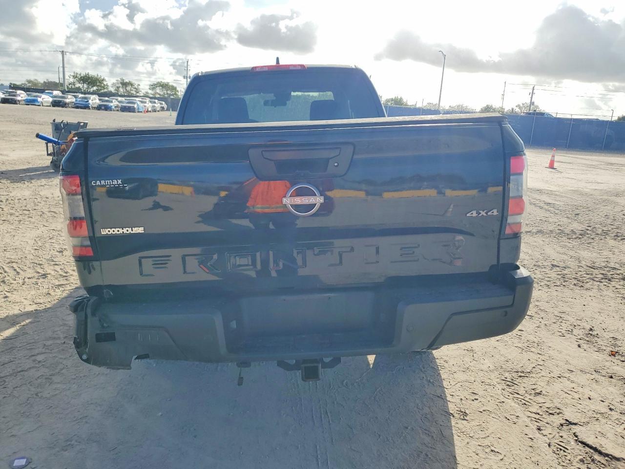 2022 Nissan Frontier S - Image 6