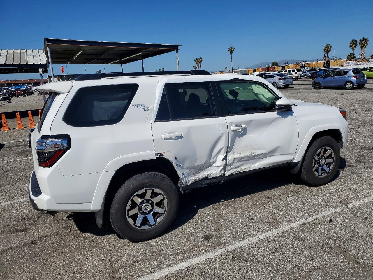 2022 Toyota 4Runner Sr5 Premium - Фото 3
