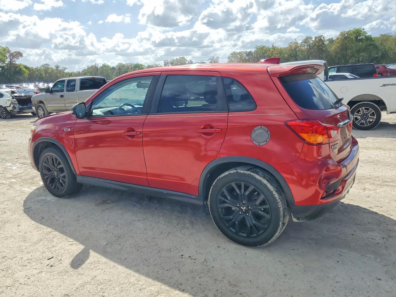 2018 Mitsubishi Outlander Sport Es - Image 2