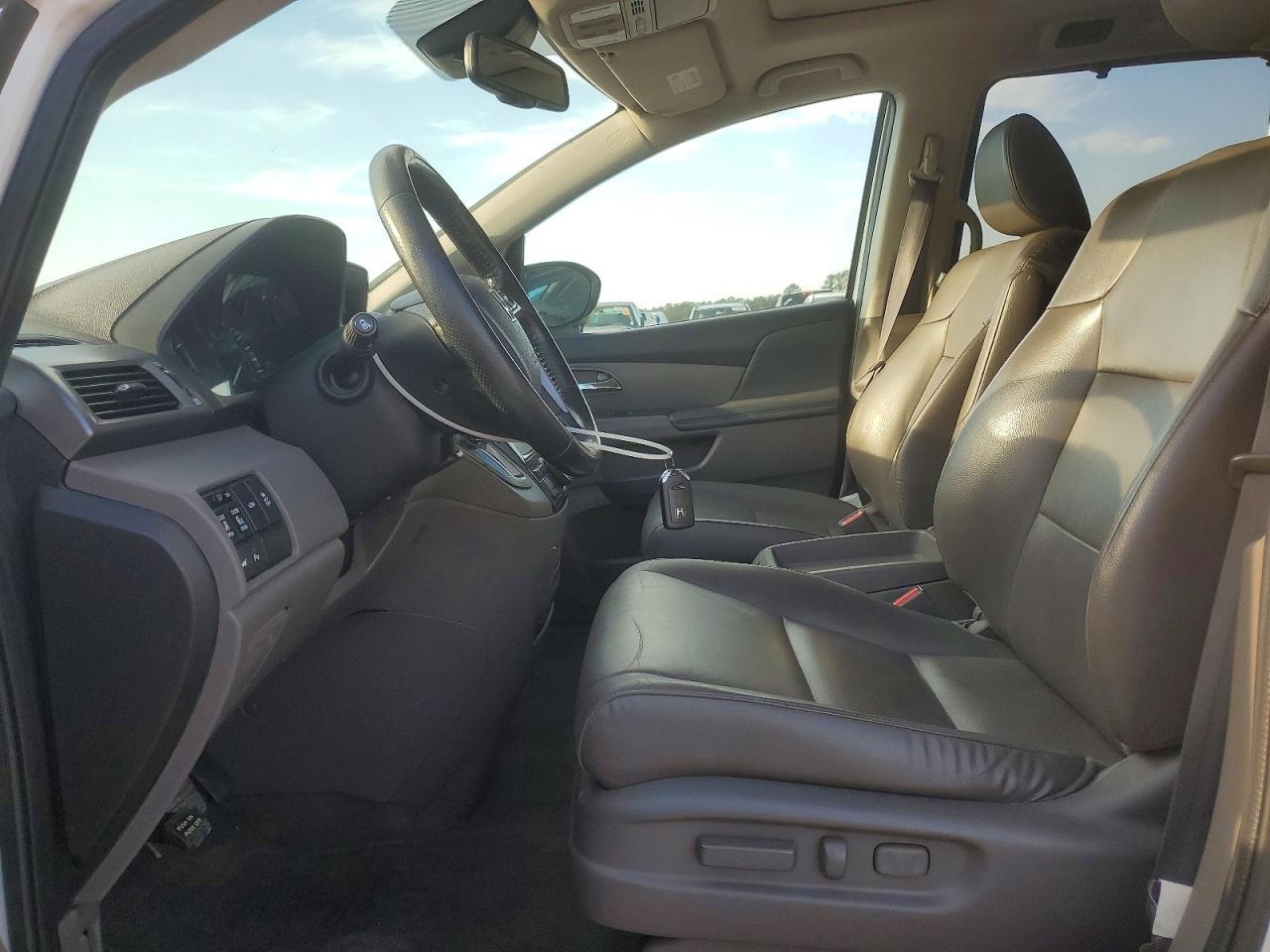2014 Honda Odyssey Touring - Фото 7