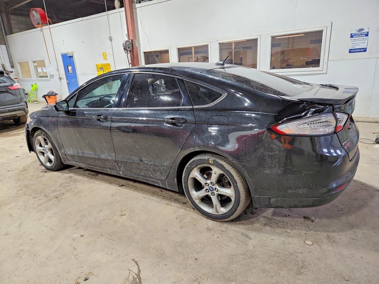 2013 Ford Fusion Se - Фото 2