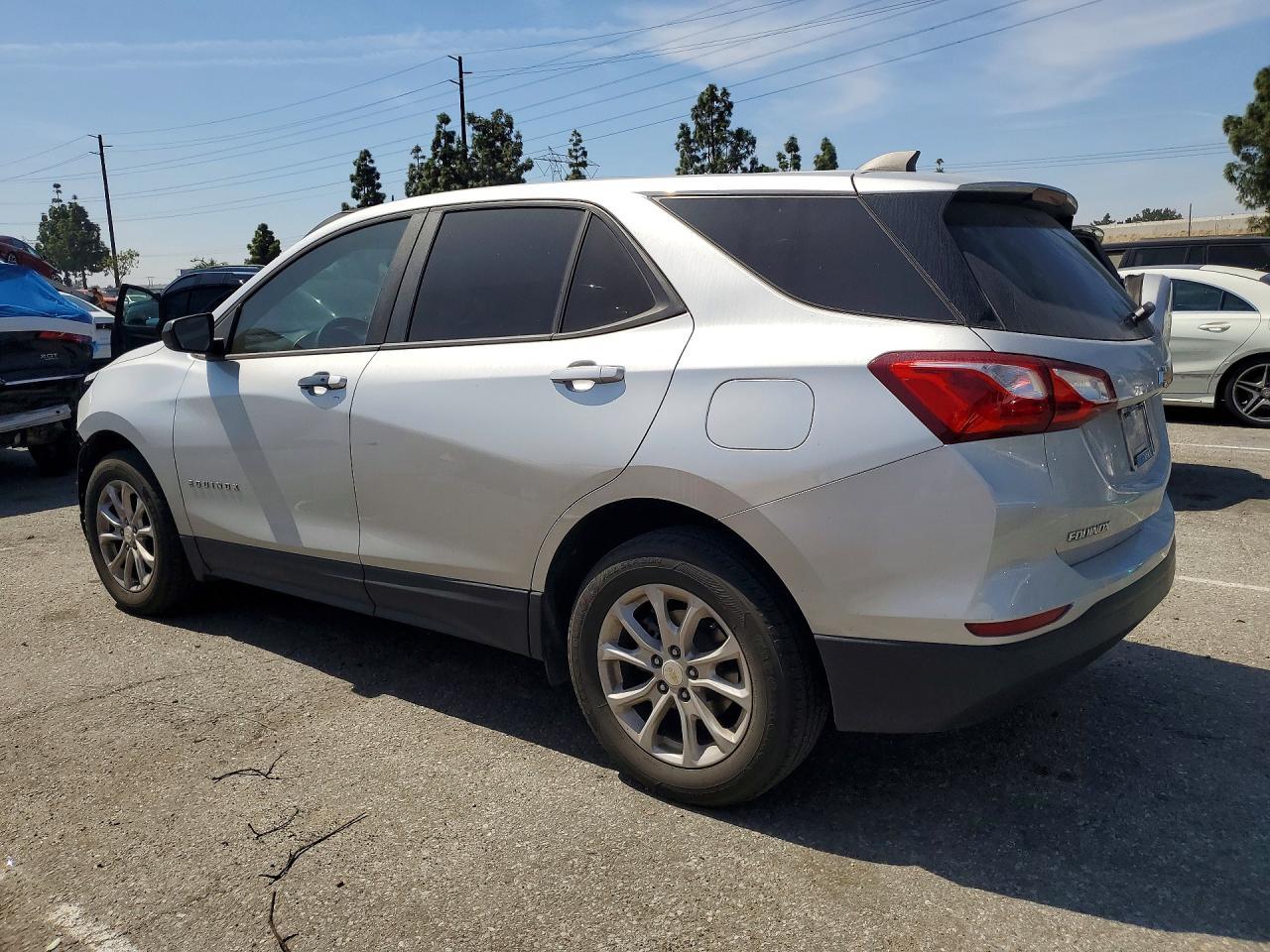 2020 Chevrolet Equinox - Фото 2