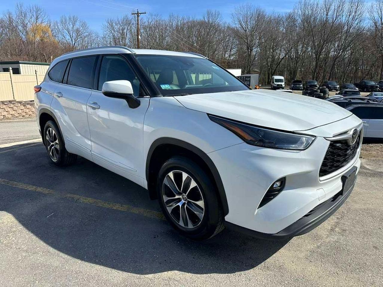 2022 Toyota Highlander Xle - Image 4