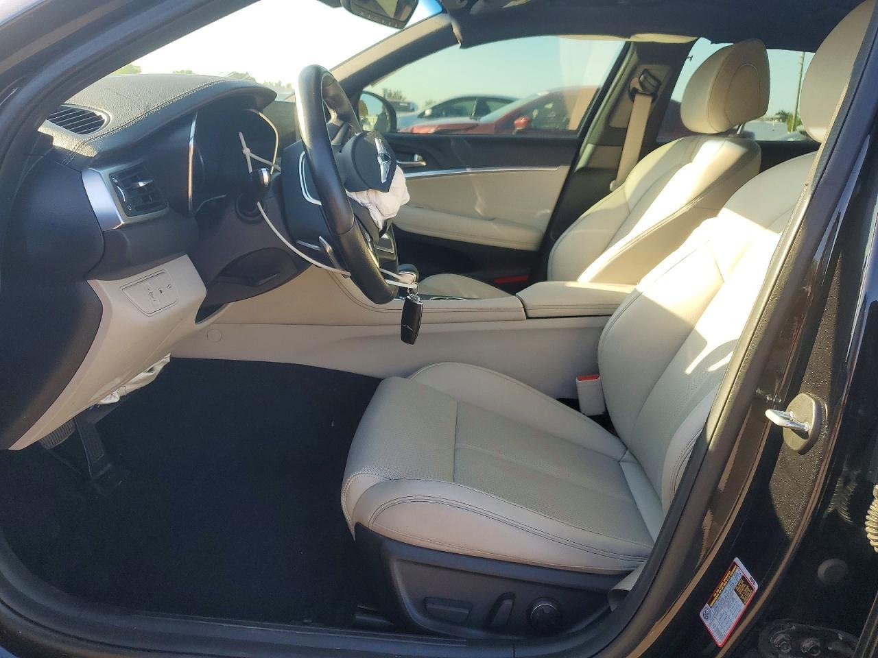 2023 Genesis G70 2.0T - Фото 7