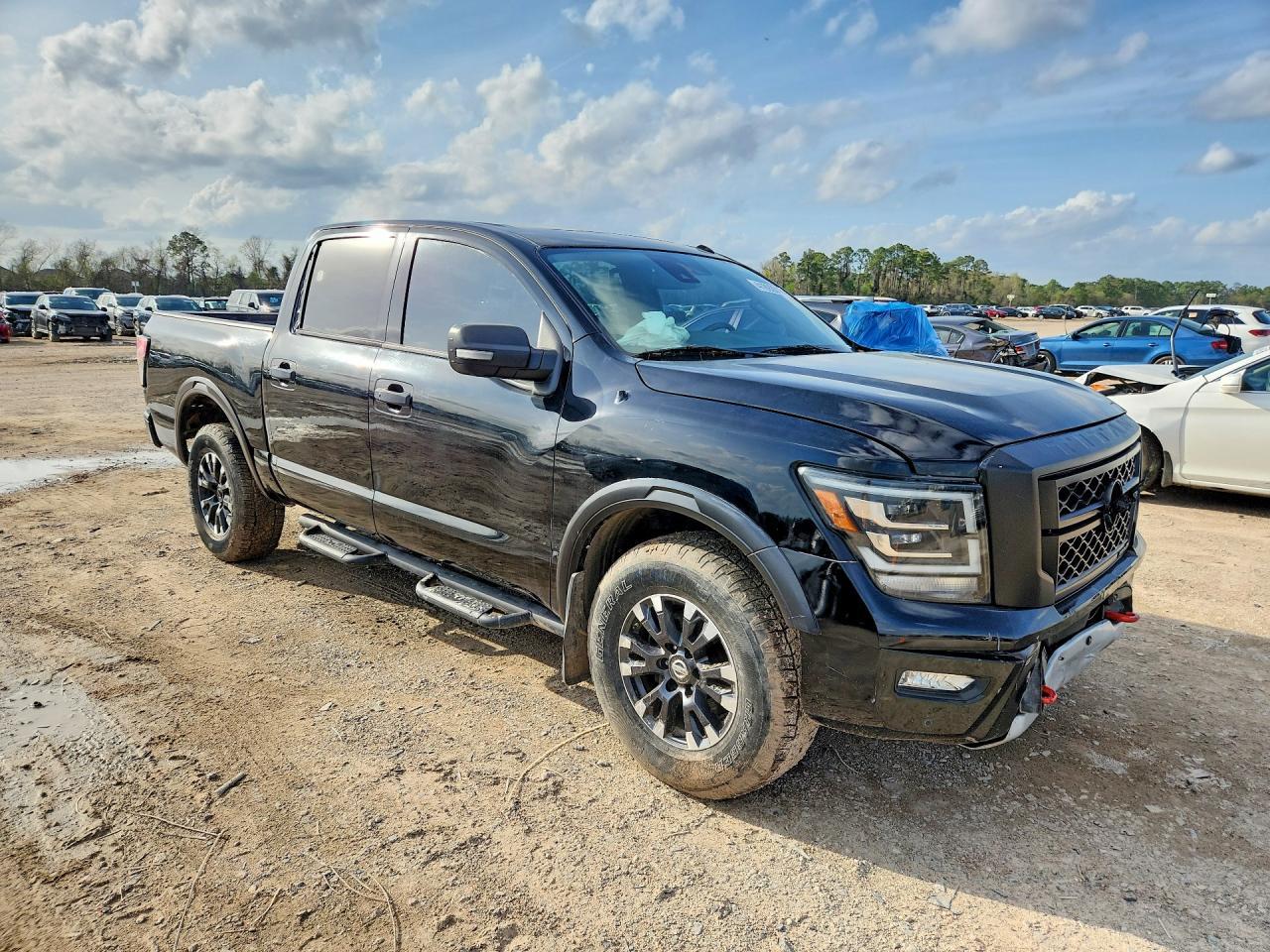 2021 Nissan Titan Pro-4X - Фото 4