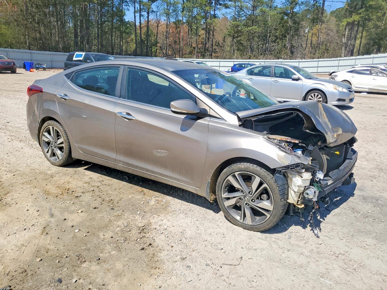 2015 Hyundai Elantra Limited - Image 4