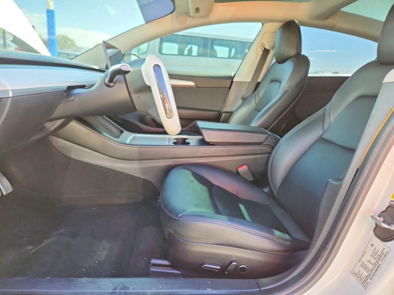 2021 Tesla Model 3 - Image 7