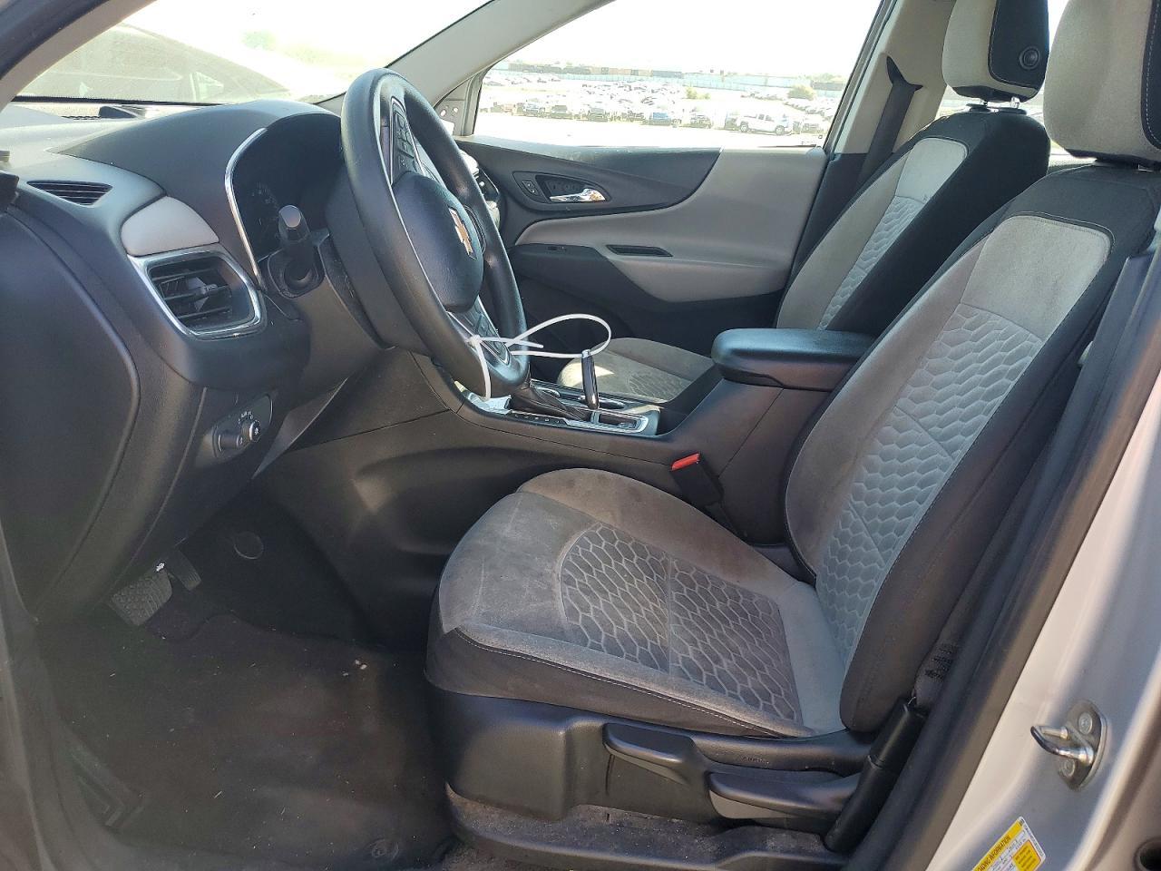 2018 Chevrolet Equinox Ls - Image 7