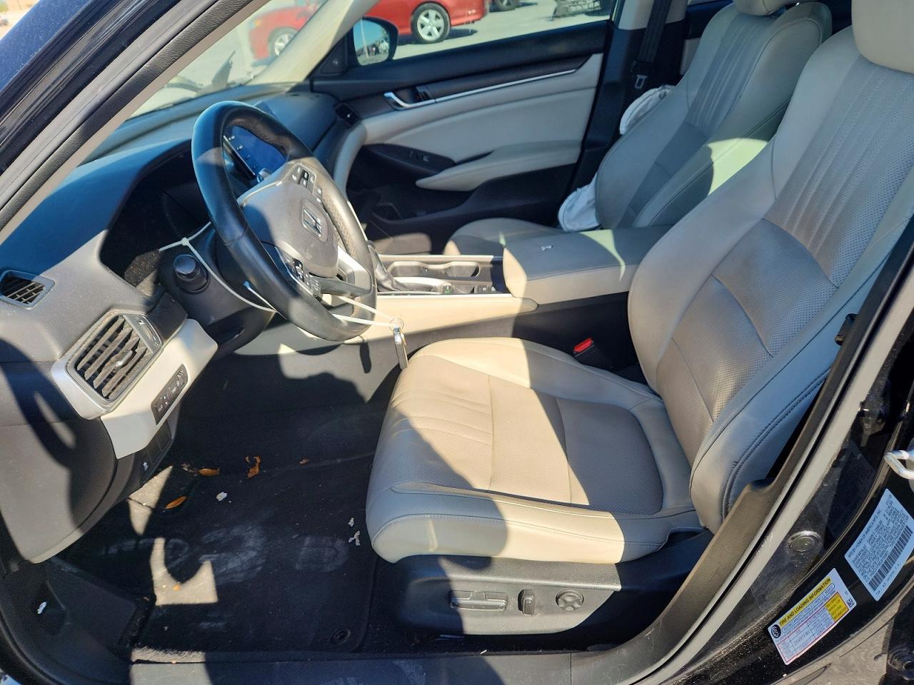 2018 Honda Accord Touring - Image 7