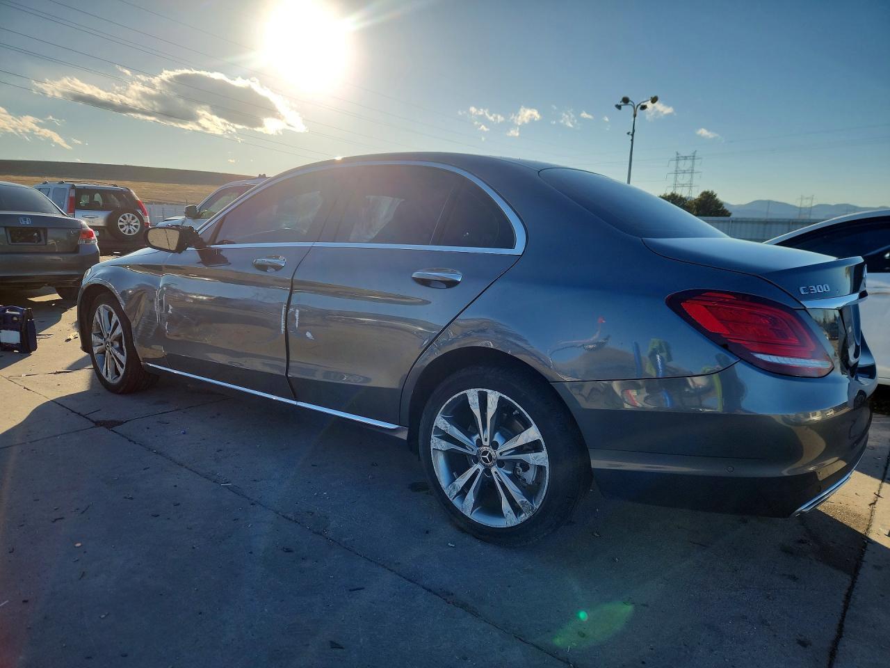 2021 Mercedes-Benz C 300 4Matic - Фото 2