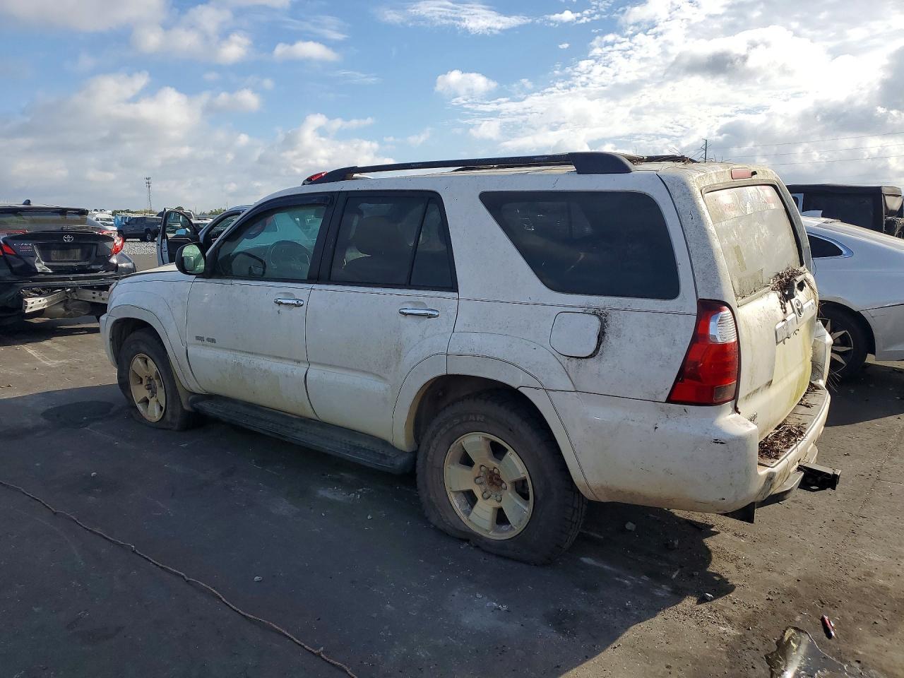 2006 Toyota 4Runner Sr5 - Image 2