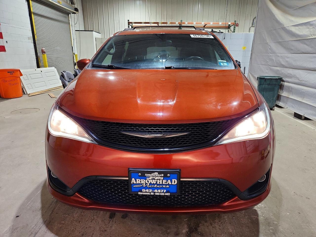 2018 Chrysler Pacifica Touring L - Image 5